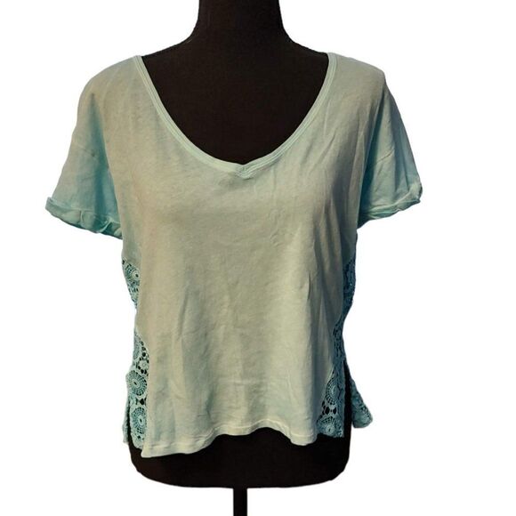 Aeropostale Aqua Short Sleeve Tee with Crochet Sides Small - Picture 1 of 4